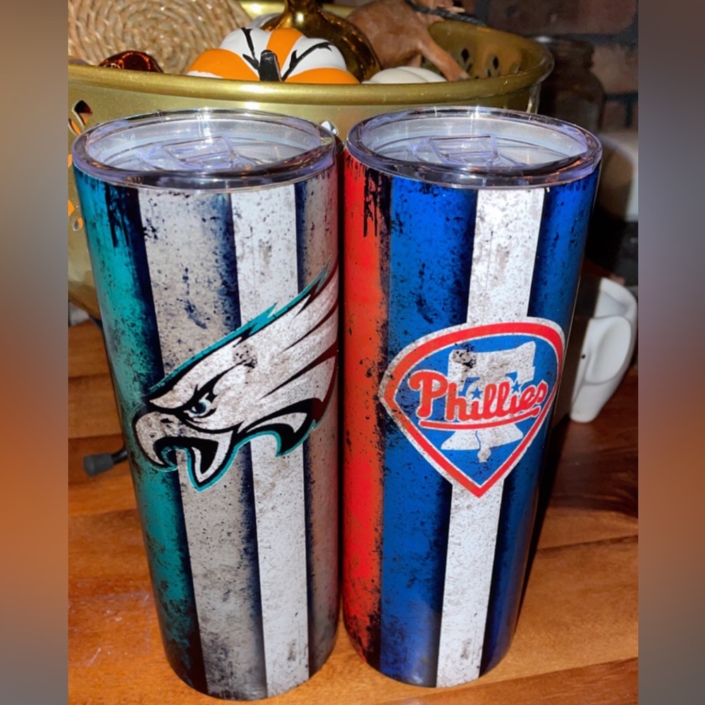 Phillies or Eagles customs tumbler , CHOOSE ONE, NEW